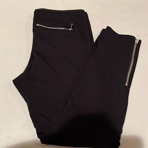 Elizibeth & James size 10 black stretch zip front pants skinny zip back leg
